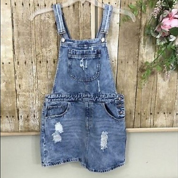 Forever 21 Denim - Forever 21 distressed overall dress